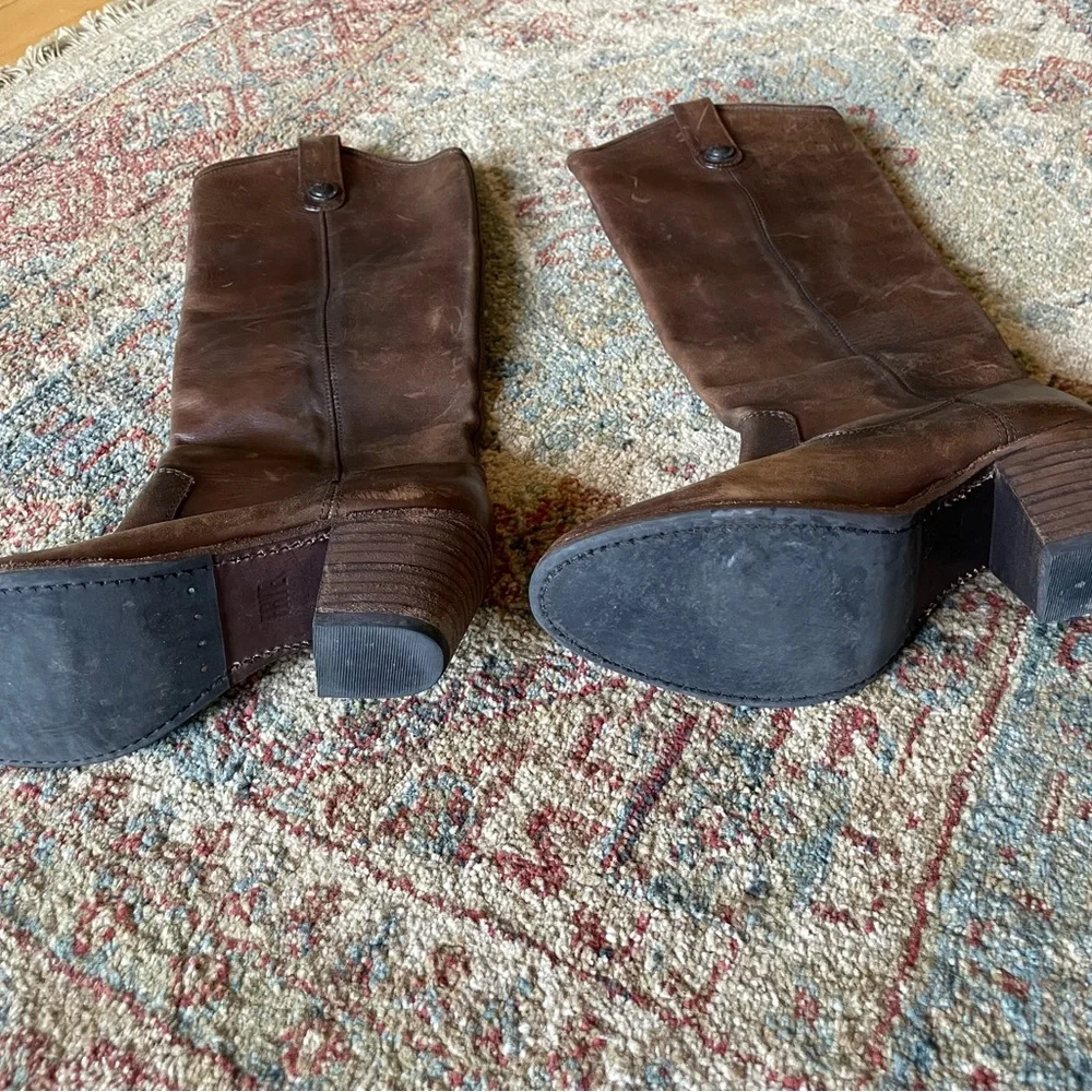 Frye | Jackie Button | Dark Brown - Picture 2 of 7